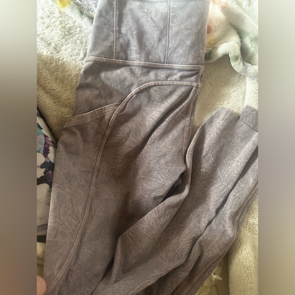 LIKE NEW Size 2 Lululemon Fast and Free Tight II 25" 
Ice Wash Violet Verbena - Picture 5 of 5